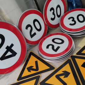 鹰潭市限速标志牌 交通限高架 高速公路指示牌 道路标志杆 厂家 价格